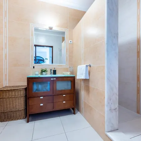Casa Timor - Perfect For Exploring & Algarve Апартаменты