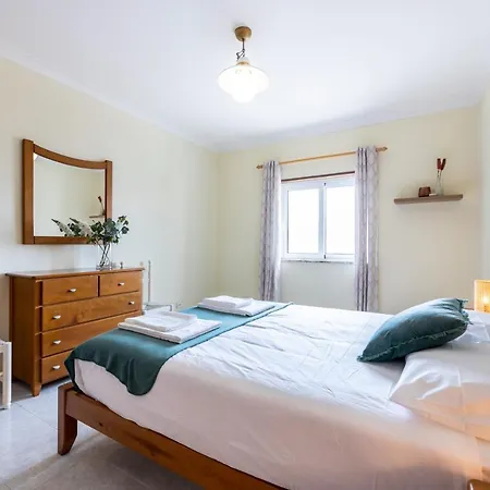 Casa Timor - Perfect For Exploring & Algarve Лагуш